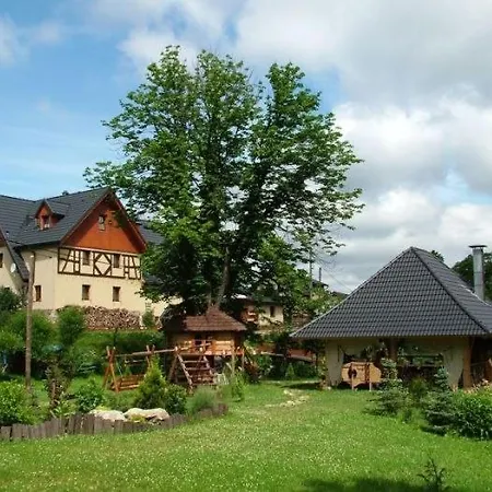 Hotelik Oranski 리조트 *