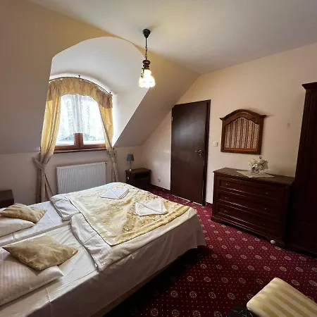 리조트 Hotelik Oranski *