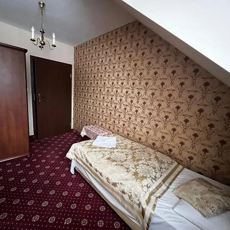 Hotelik Oranski 리조트 *