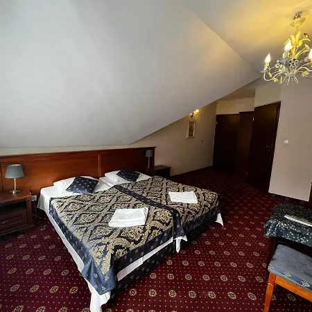 리조트 Hotelik Oranski *